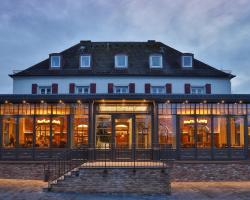 Brauerei Gasthaus Lohhof im Münchner Norden, direkt an der S1, nähe vom Flughafen, Zentrum, A92, Allianz Arena, Ruderregatta und Schießanlage G- Hochbrück entfernt, Internationale Küche