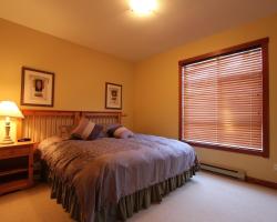 Holiday Whistler - Whistler Creekside