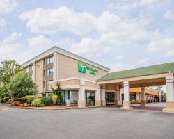 Holiday Inn & Suites Parsippany Fairfield, an IHG Hotel