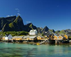 Sakrisøy Rorbuer