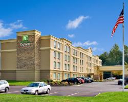 Holiday Inn Express & Suites West Long Branch - Eatontown, an IHG Hotel