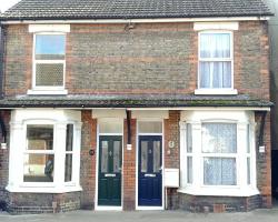 Comfortable Victorian 3 bedroom semi-detached house with fast Wi-Fi