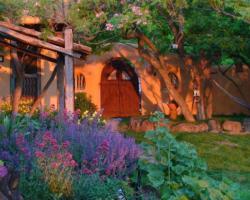 Old Taos Guesthouse B&B