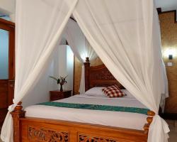 KARANG SARI Guesthouse & Warung