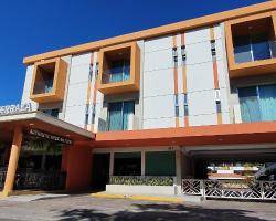 Hotel Azteca Inn