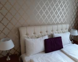 Trendy Deluxe Apartments