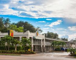 Super 8 by Wyndham Bradenton Sarasota Area