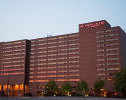 Crowne Plaza Suites MSP Airport