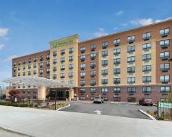 Holiday Inn New York-JFK Airport Area, an IHG Hotel