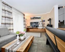 Holiday House KITZVIEW by Z-K-H Rentals