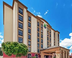 Holiday Inn Express & Suites Houston - Memorial Park Area, an IHG Hotel