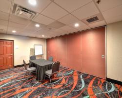 Holiday Inn Express Hotel & Suites Manteca by IHG