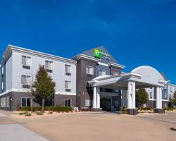 Holiday Inn Express & Suites Pittsburg, an IHG Hotel