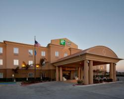 Holiday Inn Express Hotel & Suites Zapata, an IHG Hotel