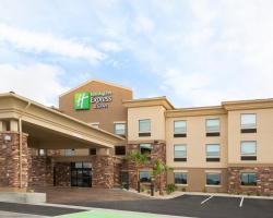 Holiday Inn Express & Suites Pahrump by IHG