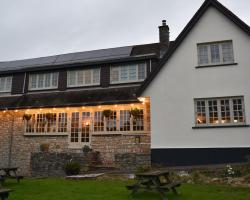 Three Horseshoes Country Inn