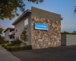 Travelodge by Wyndham Fresno Yosemite Area
