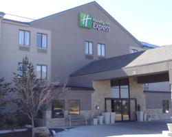 Holiday Inn Express Hotel Kansas City - Bonner Springs, an IHG Hotel