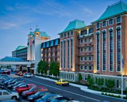 Crowne Plaza Louisville Airport Expo Center, an IHG Hotel