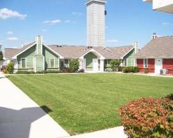 The Champagne Lodge and Luxury Suites