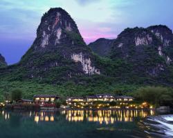 Yangshuo Mountain Retreat