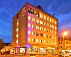 Hotel SiX