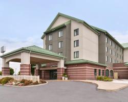 Holiday Inn Express Breezewood, an IHG Hotel