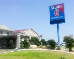 Studio 6-Del Rio, TX