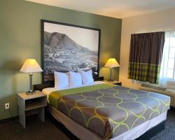 Super 8 by Wyndham Monterey