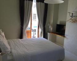 Room with a vue