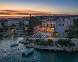 Apartments Villa Zrinka - Last season ever!