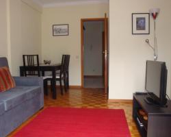 Home At Porto - Alegria Apartment