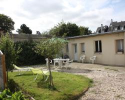 Cosy cottage in Luc sur mer with private terrace