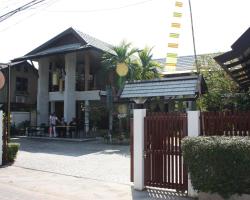 Baanpordee Guesthouse