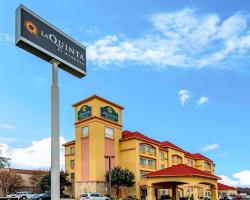 La Quinta by Wyndham DFW Airport West - Bedford