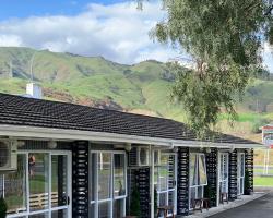 Racecourse Motel