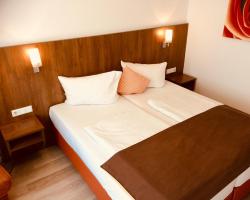 Hotel Triton