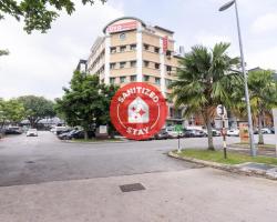 OYO 89717 Budget Star Hotel