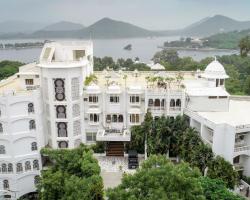 Hotel Hilltop Palace