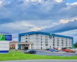 Holiday Inn Express Hotel & Suites Pigeon Forge, an IHG Hotel