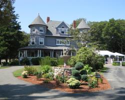 Castle Manor Inn