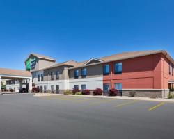 Holiday Inn Express and Suites Three Rivers, an IHG Hotel