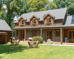 Wanaka Homestead Lodge & Cottages
