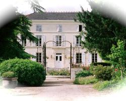 Chateau De Mesnac