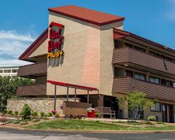 Red Roof Inn PLUS+ St. Louis - Forest Park / Hampton Ave.