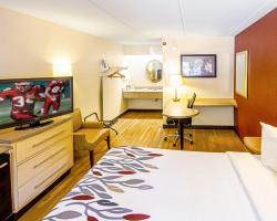 Red Roof Inn Erie – I-90