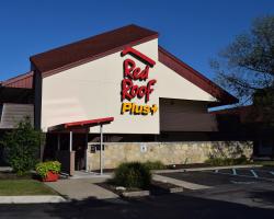 Red Roof Inn PLUS+ University at Buffalo - Amherst