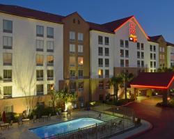 Red Roof Inn PLUS+ San Antonio Downtown - Riverwalk