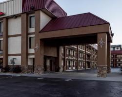 Red Roof Inn & Suites Pigeon Forge Parkway