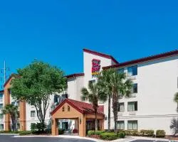 Red Roof Inn PLUS + Gainesville